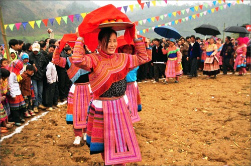 La fête Gâu Tao  nouvel produit touristique de Lao Cai